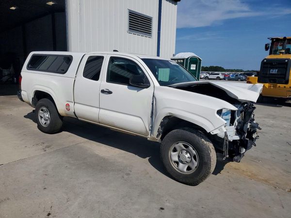 2023 TOYOTA TACOMA SR5 — Passenger 3/4