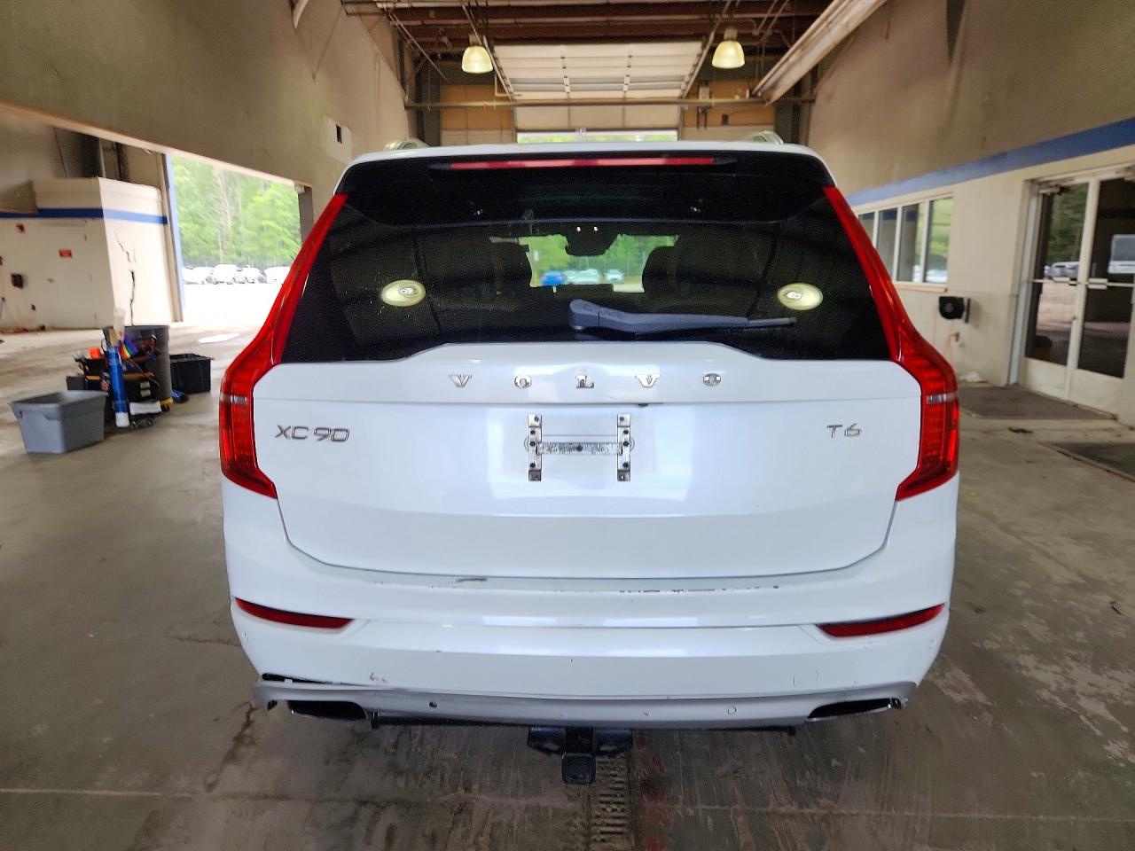 2017 VOLVO XC90 Momentum