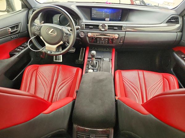 2016 LEXUS GS F