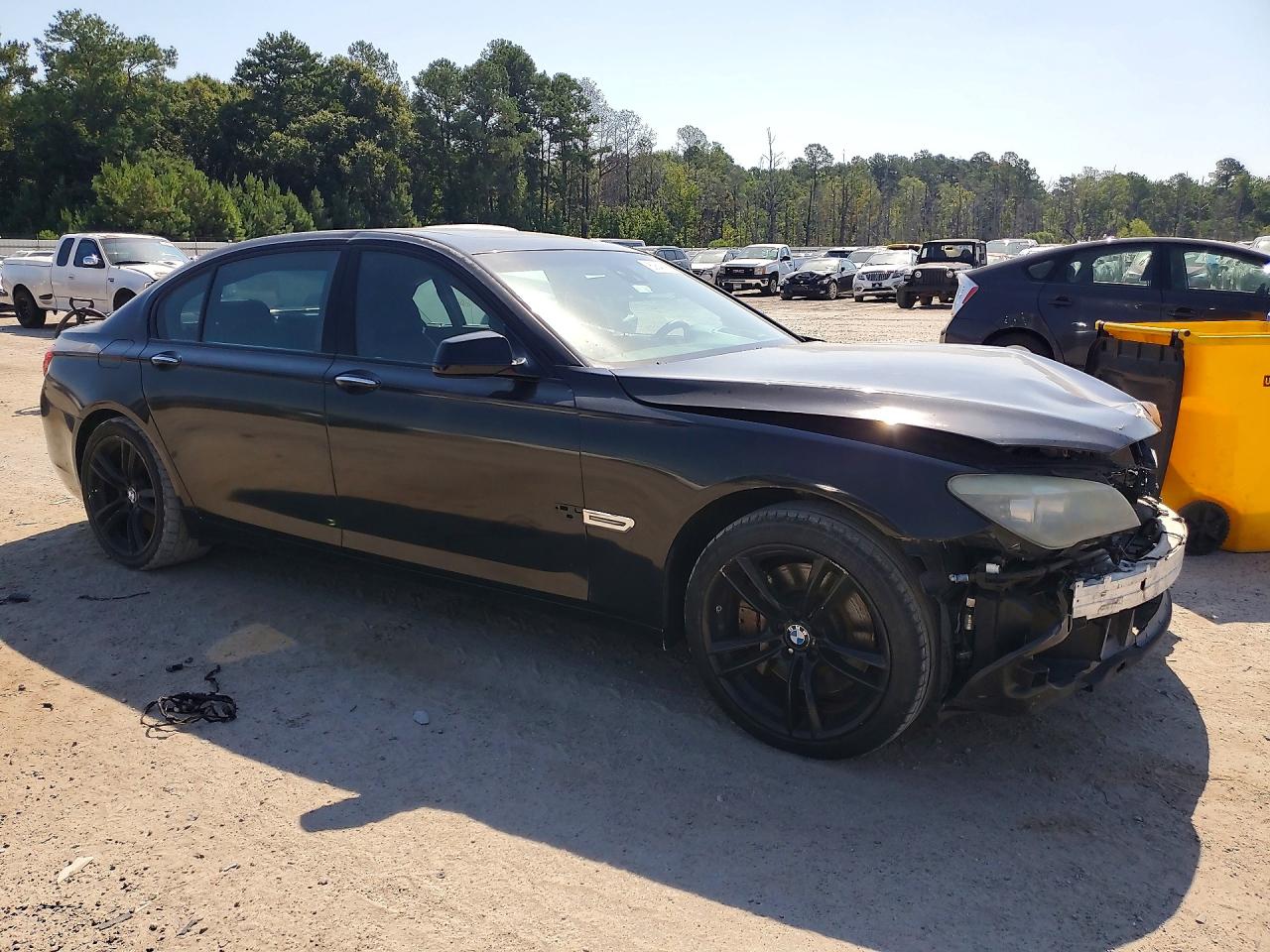 2012 BMW 750 750Lxi/Alpina B7 xDrive