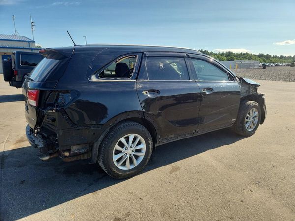 2017 KIA SORENTO L, LX