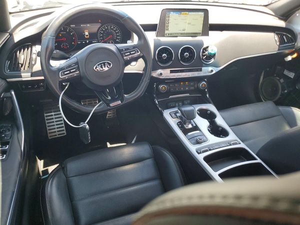 2018 KIA STINGER GT2
