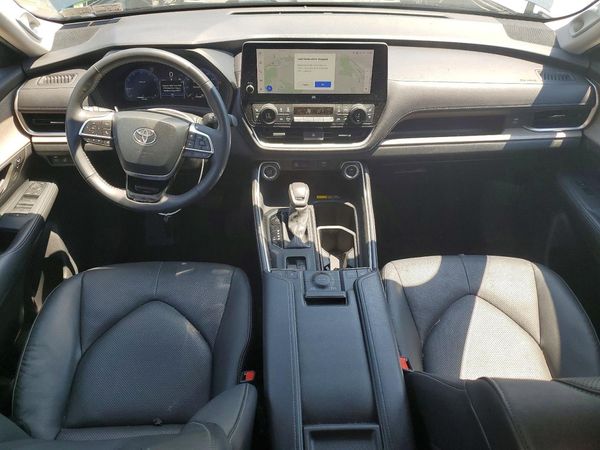 2024 TOYOTA GRAND HIGHLANDER