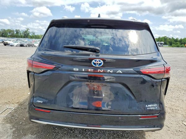 2023 TOYOTA SIENNA Limited