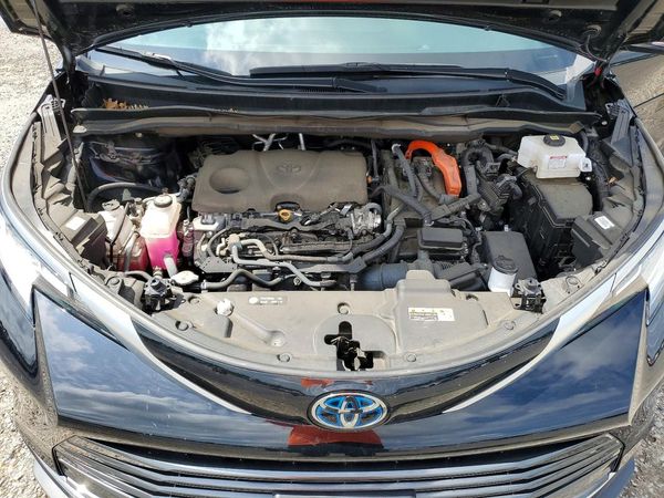 2023 TOYOTA SIENNA Limited