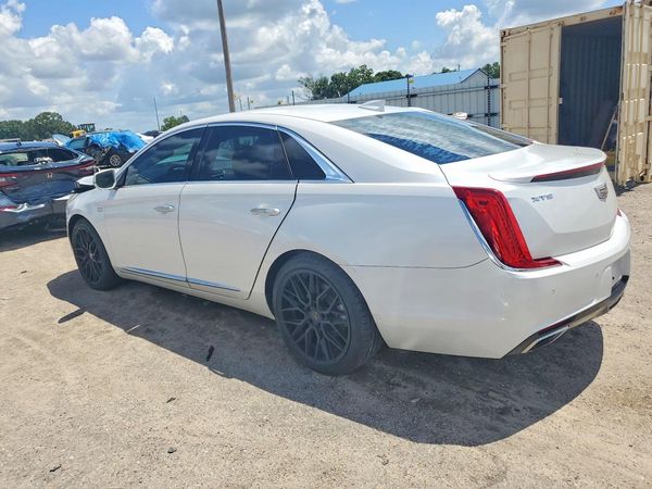 2018 CADILLAC XTS Luxury