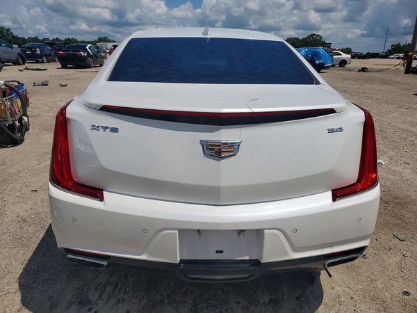 2018 CADILLAC XTS Luxury