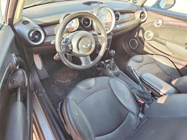 2013 MINI COOPER