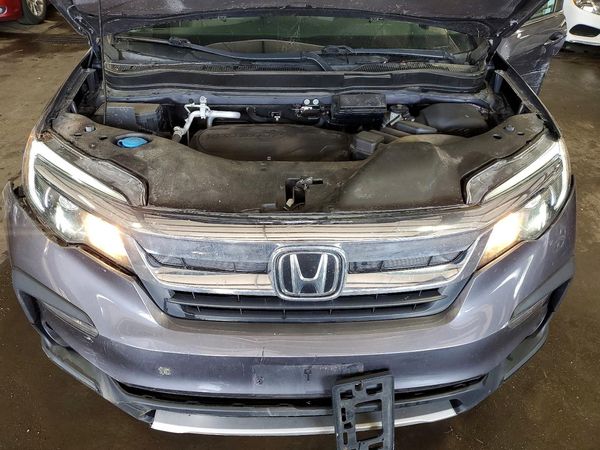2021 HONDA PILOT EX — Engine bay