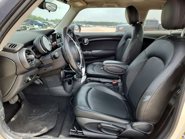 2014 MINI COOPER