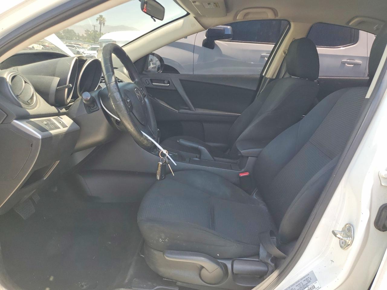 2013 MAZDA 3 Sport/GX