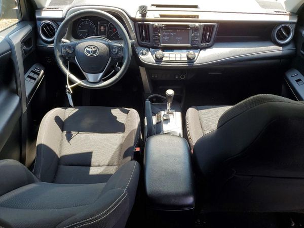 2017 TOYOTA RAV4 XLE