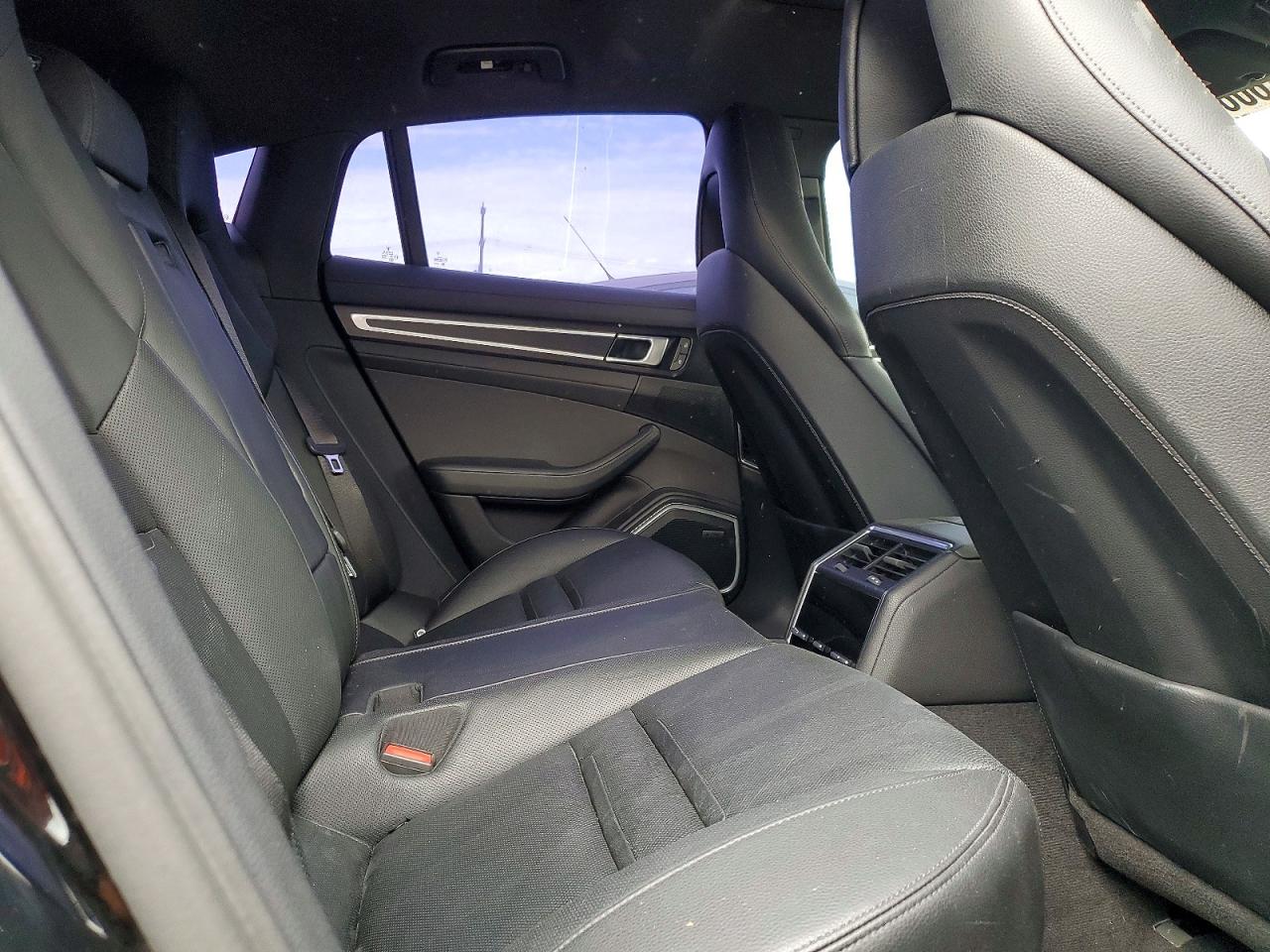 2023 PORSCHE PANAMERA