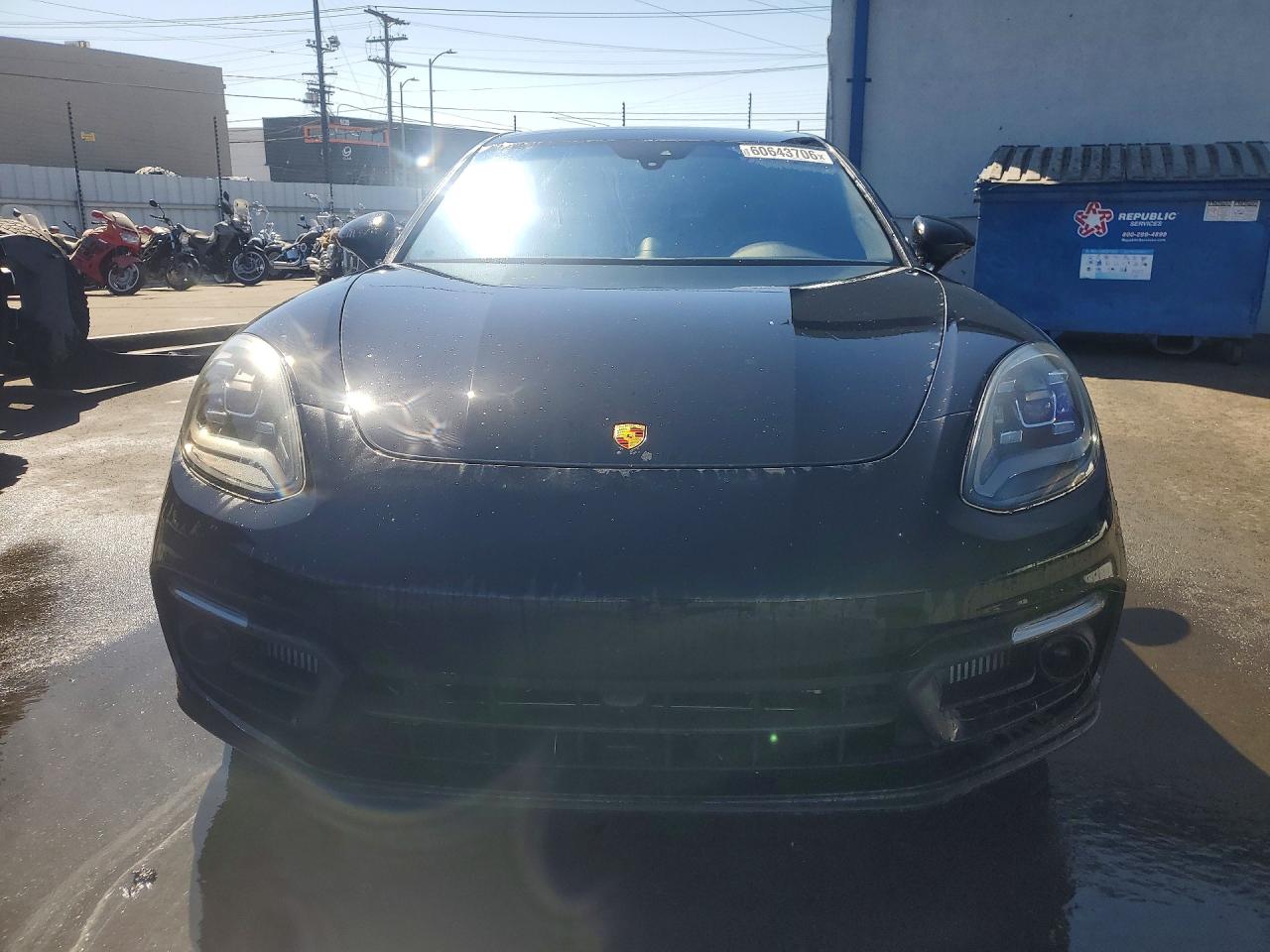2023 PORSCHE PANAMERA