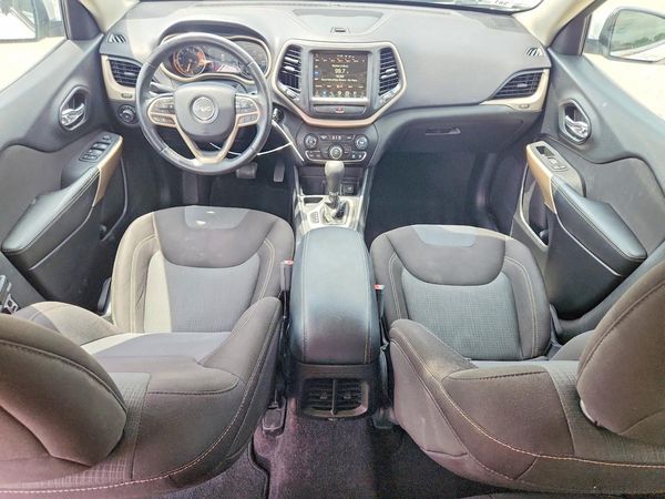 2017 JEEP CHEROKEE LATITUDE FWD