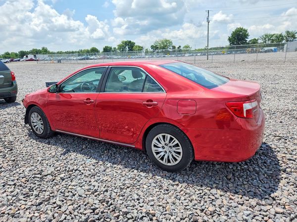 2014 TOYOTA CAMRY