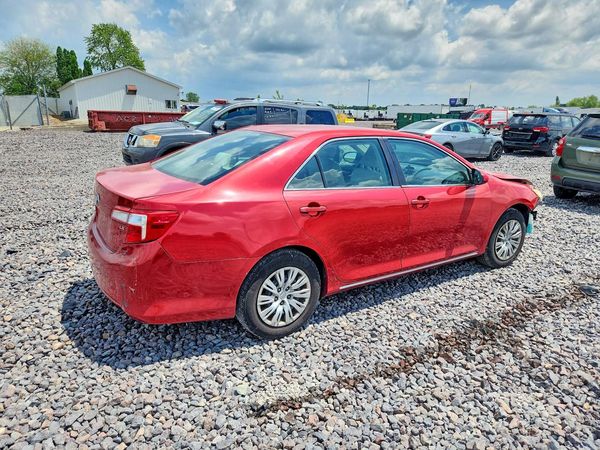 2014 TOYOTA CAMRY