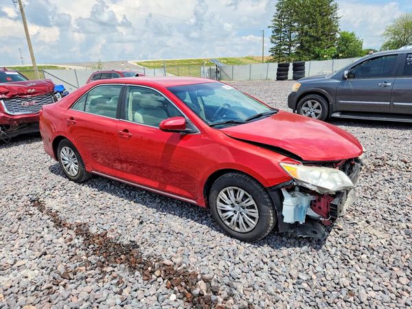 2014 TOYOTA CAMRY