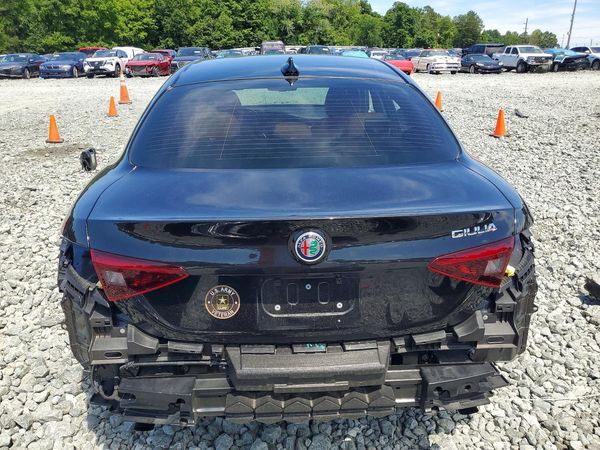 2019 ALFA ROMEO GIULIA TI RWD