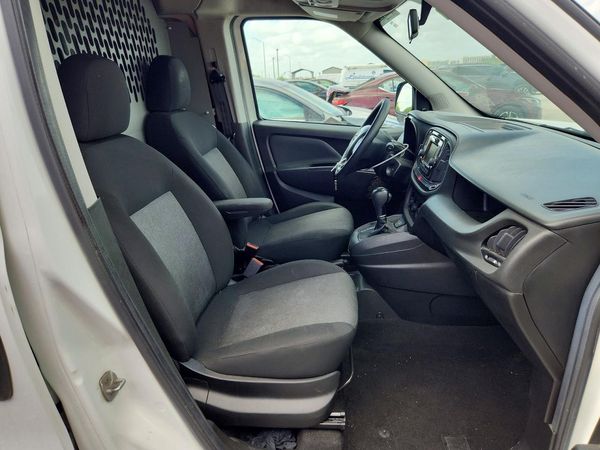 2022 RAM PROMASTER CITY Tradesman