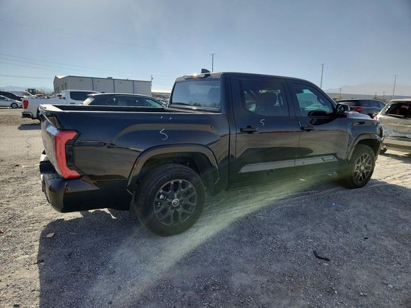 2024 TOYOTA TUNDRA Platinum