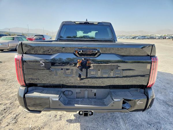 2024 TOYOTA TUNDRA Platinum
