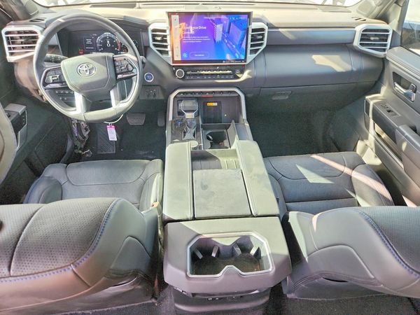 2024 TOYOTA TUNDRA Platinum