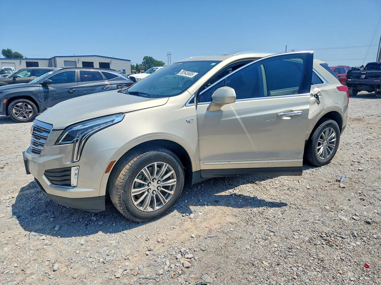 2017 CADILLAC XT5 Luxury