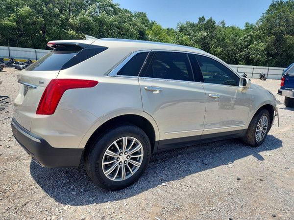 2017 CADILLAC XT5 Luxury