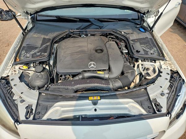 2019 MERCEDES-BENZ C C300