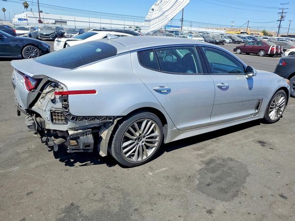 2018 KIA STINGER