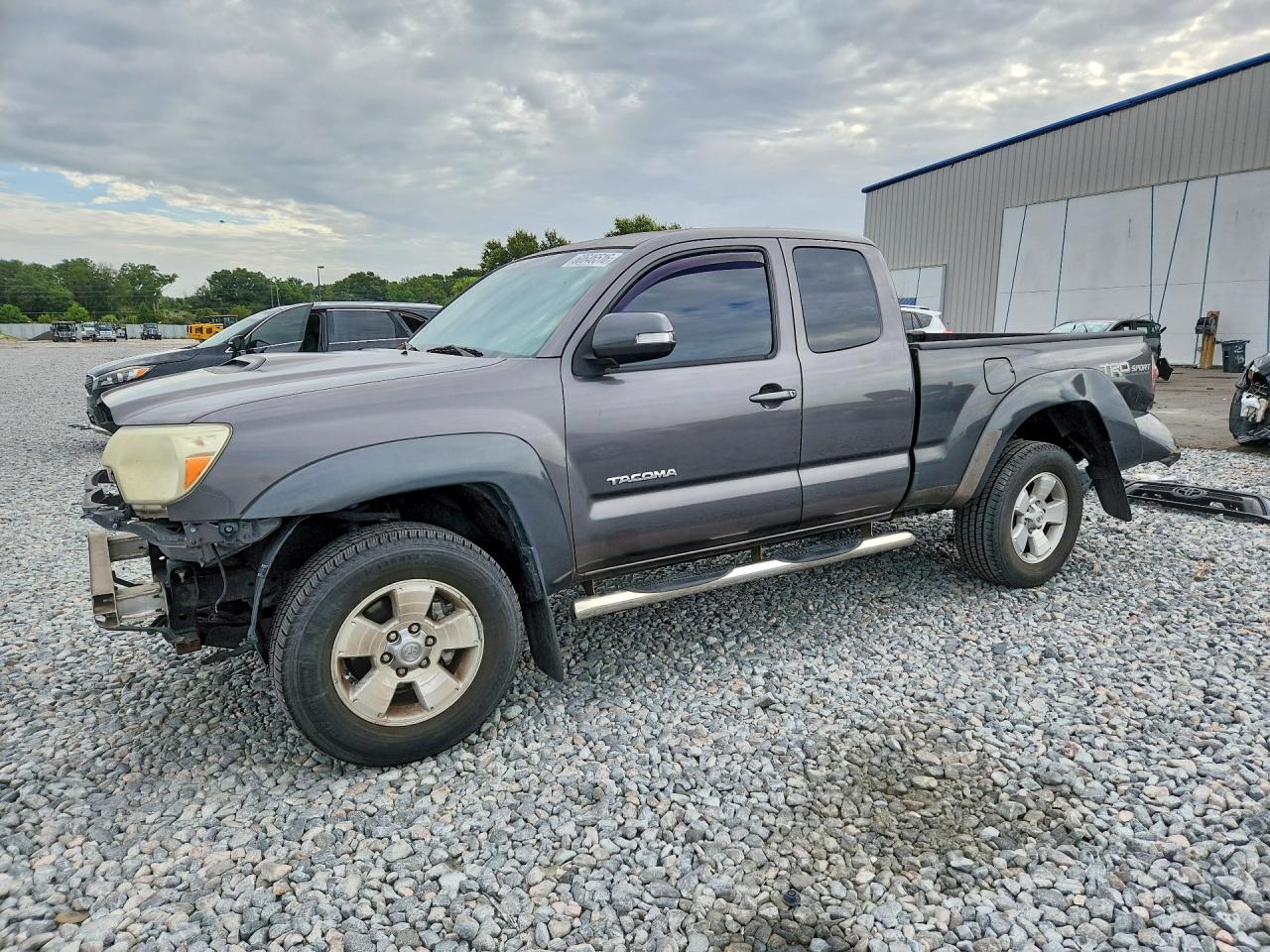 2015 TOYOTA TACOMA Delux Grade
