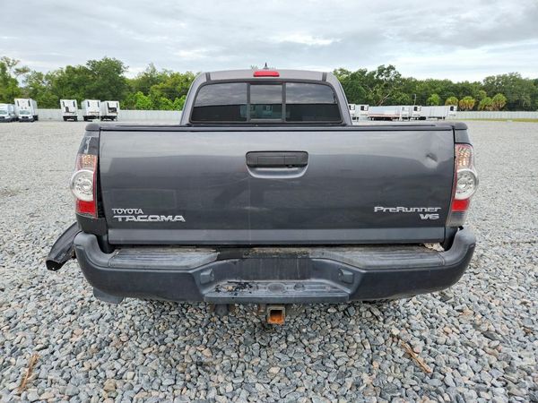 2015 TOYOTA TACOMA Delux Grade