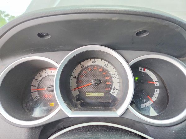 2015 TOYOTA TACOMA Delux Grade