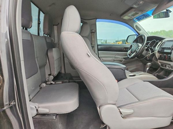 2015 TOYOTA TACOMA Delux Grade