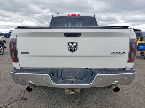 2017 RAM 1500 LARAMIE CREW CAB 4X4