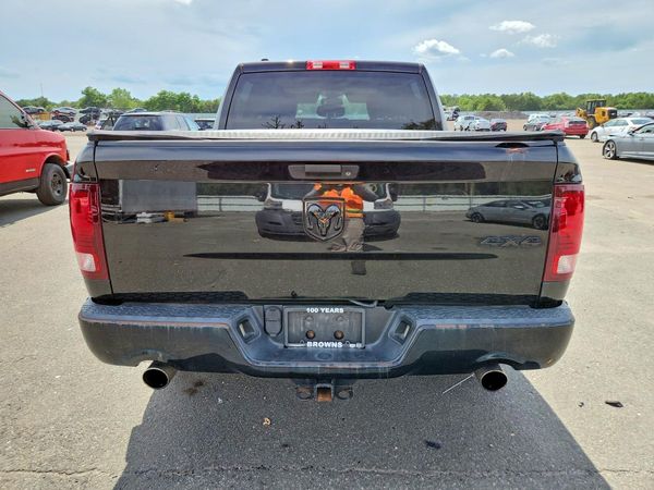 2014 RAM 1500 ST