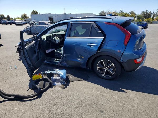 2025 KIA NIRO