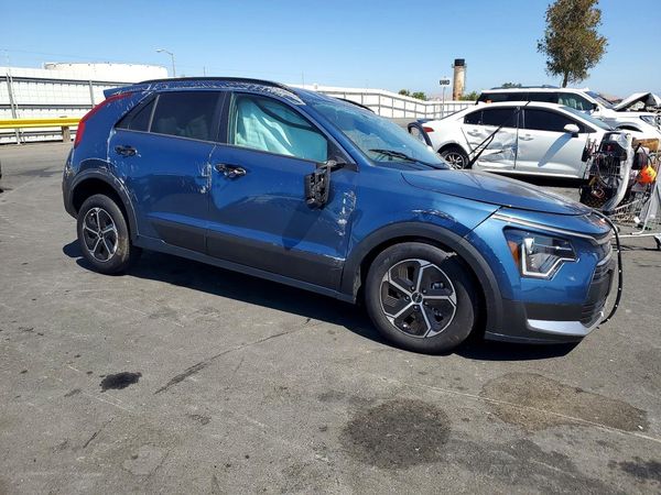 2025 KIA NIRO