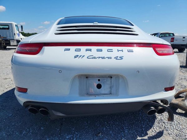 2015 PORSCHE 911