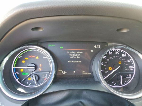 2020 TOYOTA CAMRY XLE