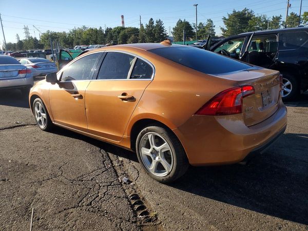 2012 VOLVO S60