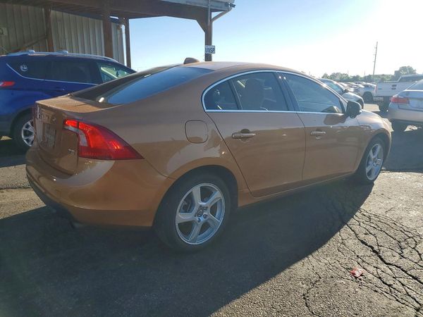 2012 VOLVO S60