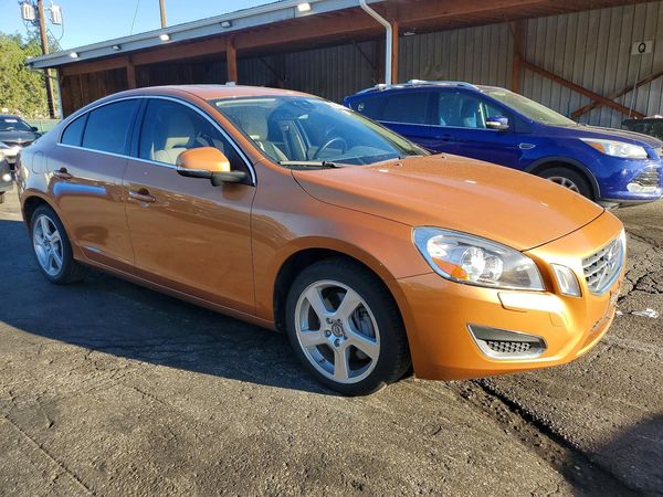 2012 VOLVO S60