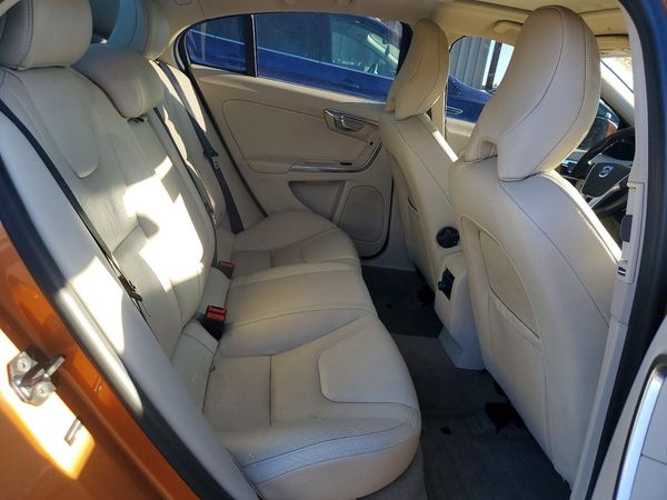 2012 VOLVO S60
