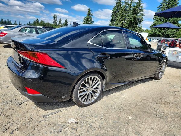 2019 LEXUS IS