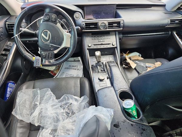 2019 LEXUS IS