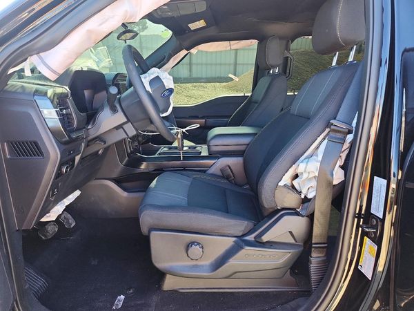 2025 FORD F150 STX
