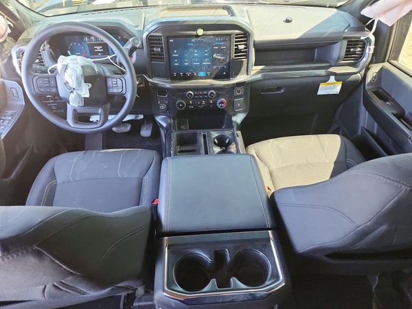 2025 FORD F150 STX