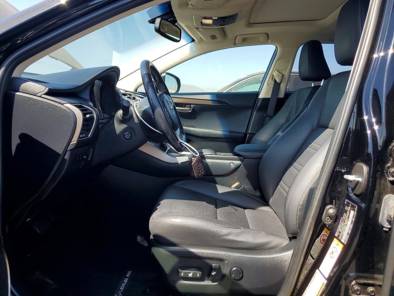 2015 LEXUS NX 300h Luxury